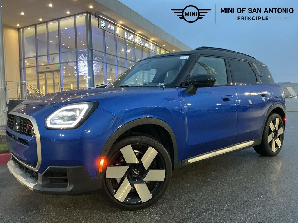 2025 MINI Countryman S's photo