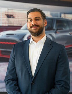 Staff member Yeman S. from 028080548909