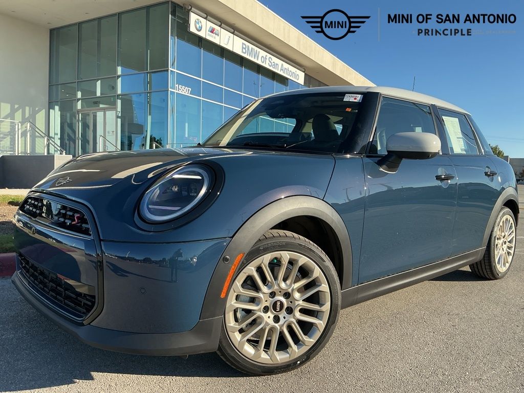 2026 MINI Hardtop 4 Door S's photo