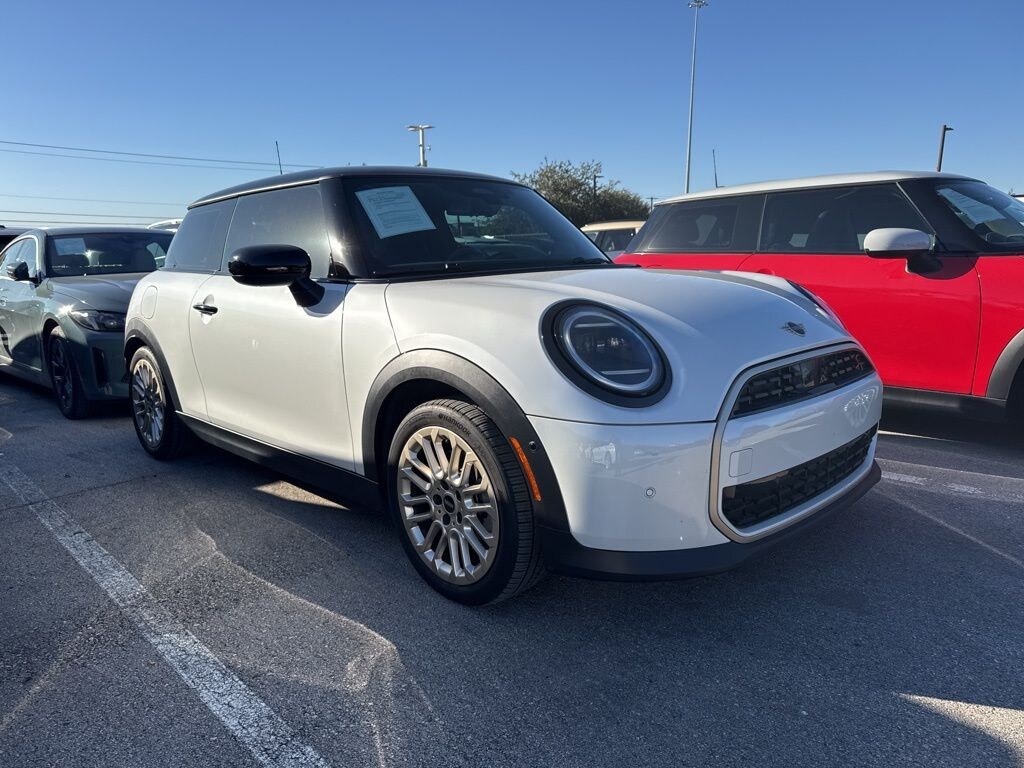 New 2025 MINI Hardtop 2 Door Hatchback