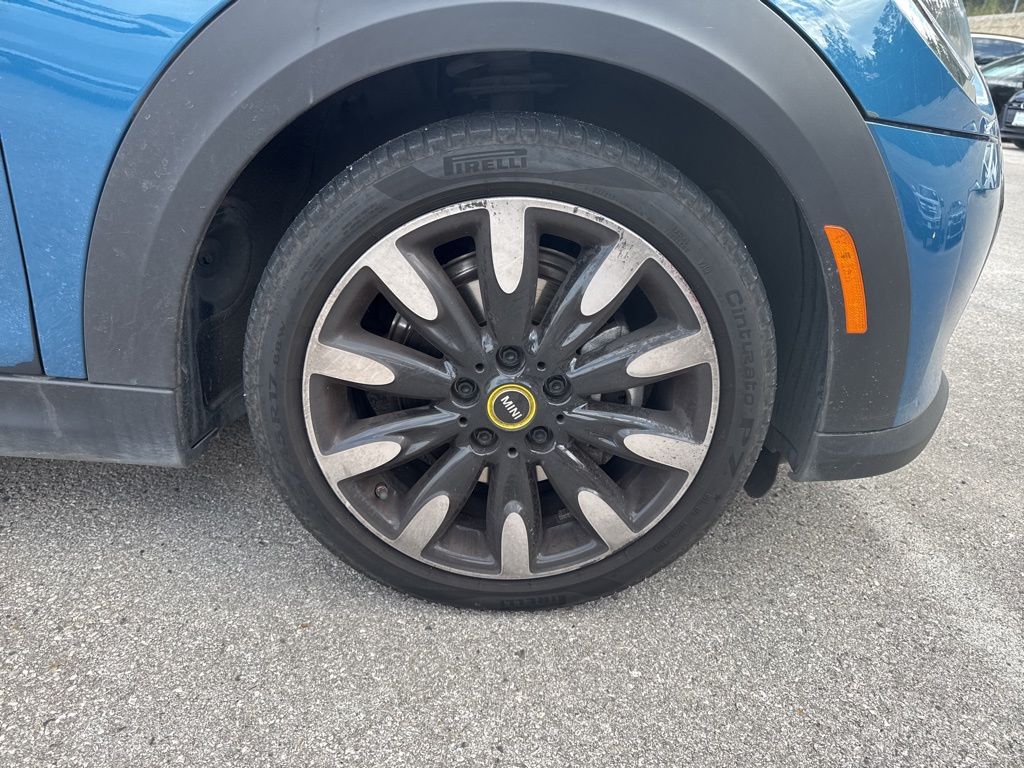 2024 Mini Cooper 2 Door Hardtop photo 3