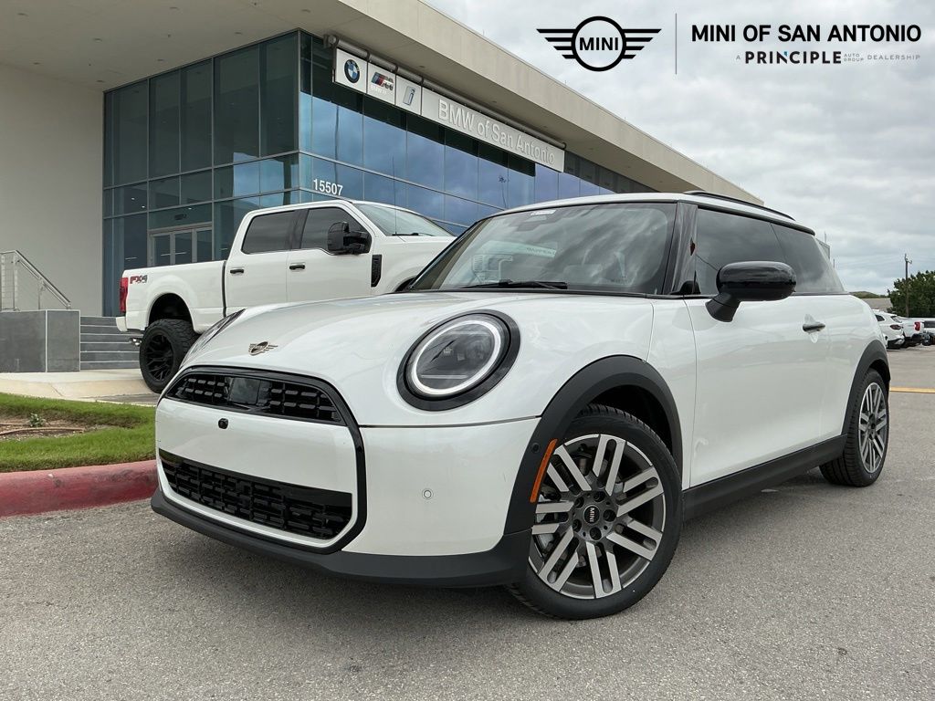 2026 MINI Hardtop's photo