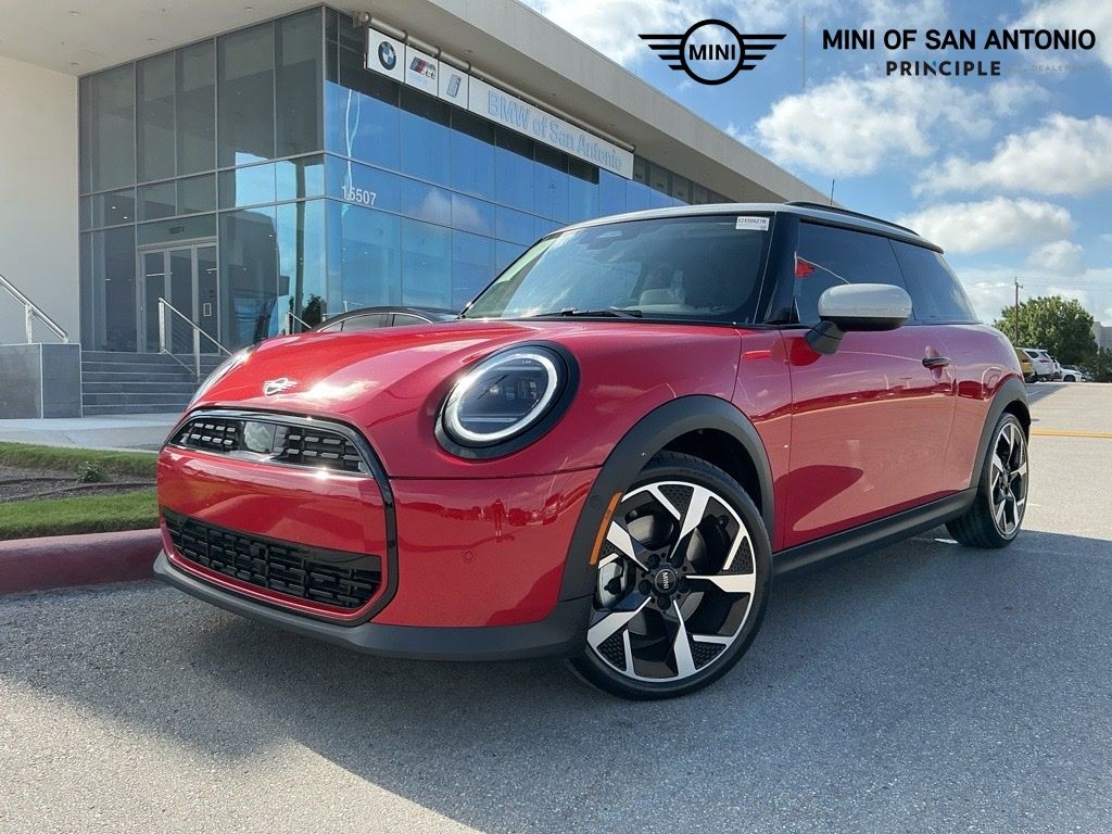 2025 MINI Hardtop Cooper's photo