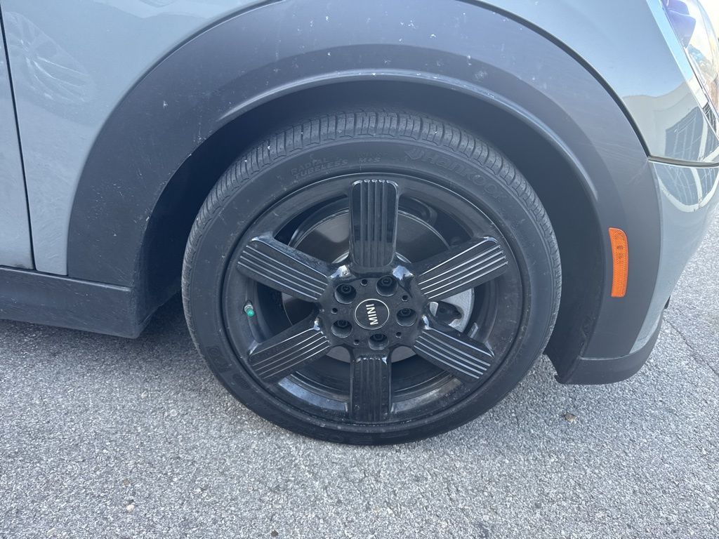 2023 Mini Cooper 2 Door Hardtop S photo 3