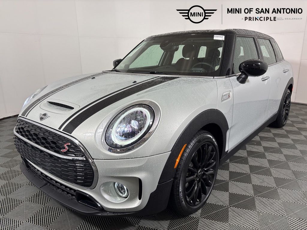 2023 MINI Clubman S's photo