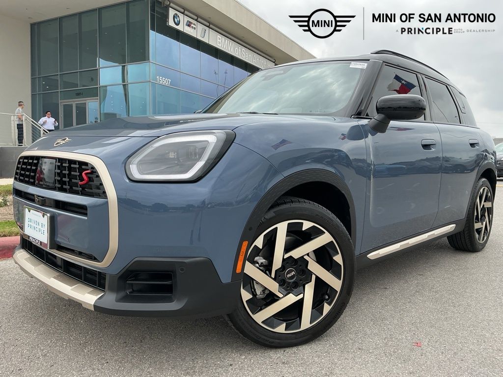 2025 MINI Countryman S ALL4's photo