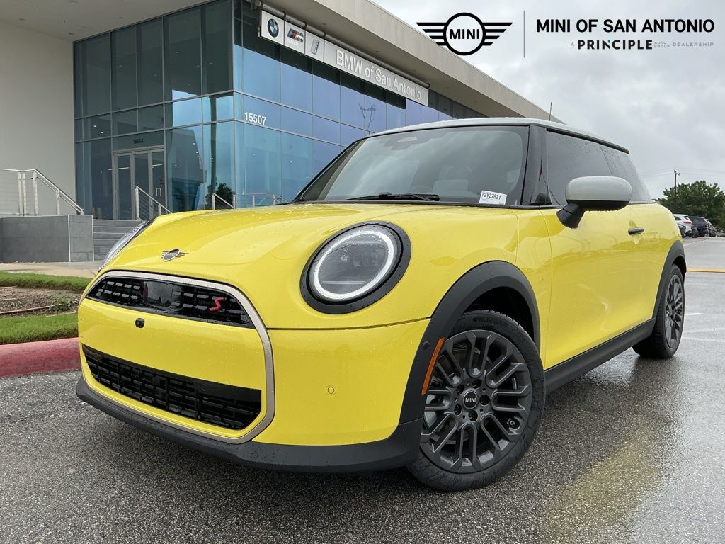 2026 MINI Hardtop Cooper S's photo