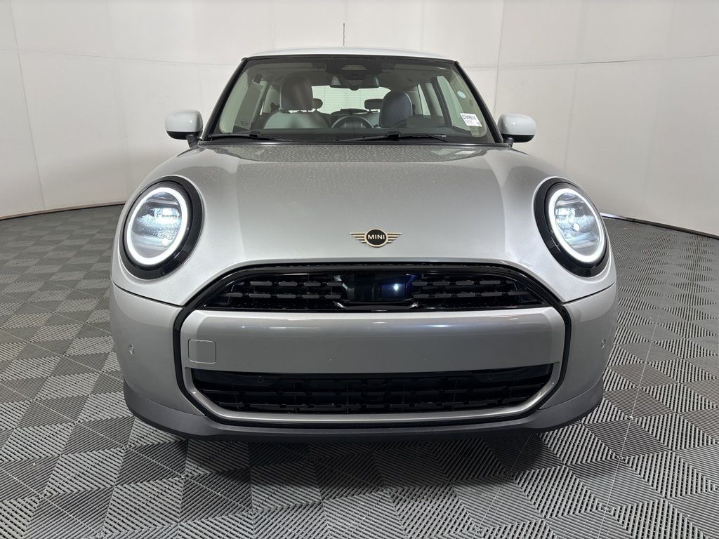 2025 Mini Cooper Signature photo 3