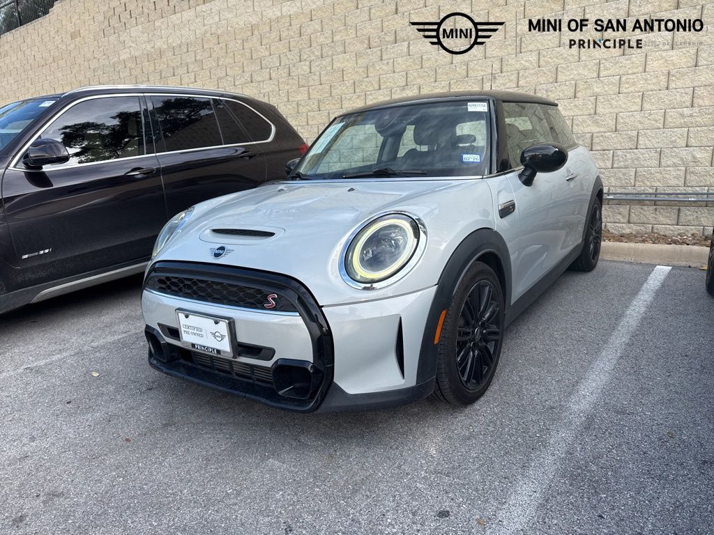 2022 MINI Hardtop 2 Door S's photo