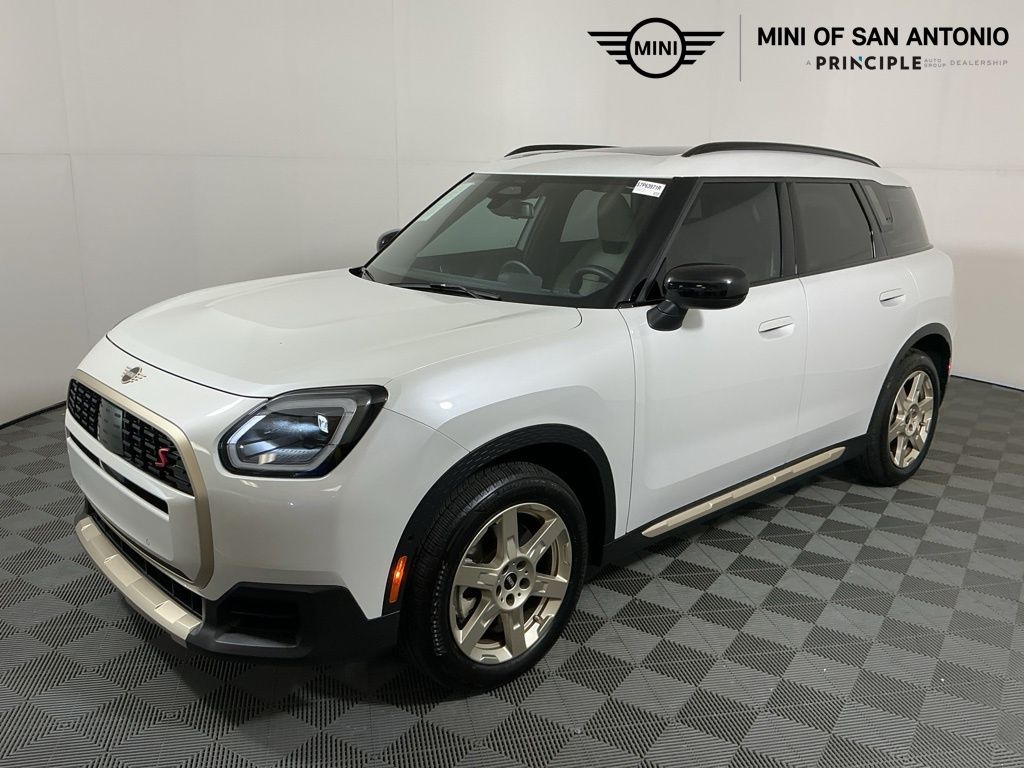 2025 MINI Countryman S's photo