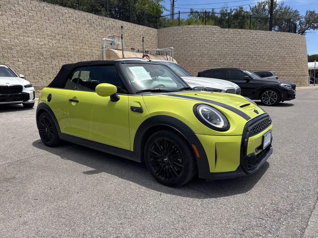 2022 Mini Cooper S Iconic photo 2