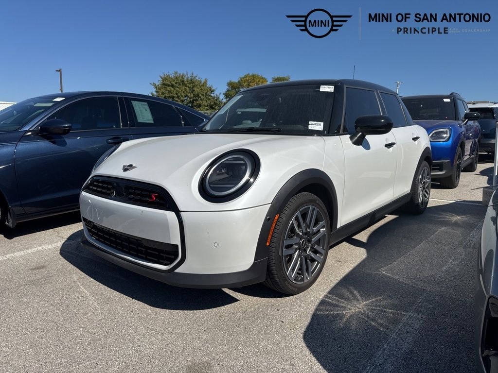 New 2025 MINI Hardtop 4 Door Hatchback