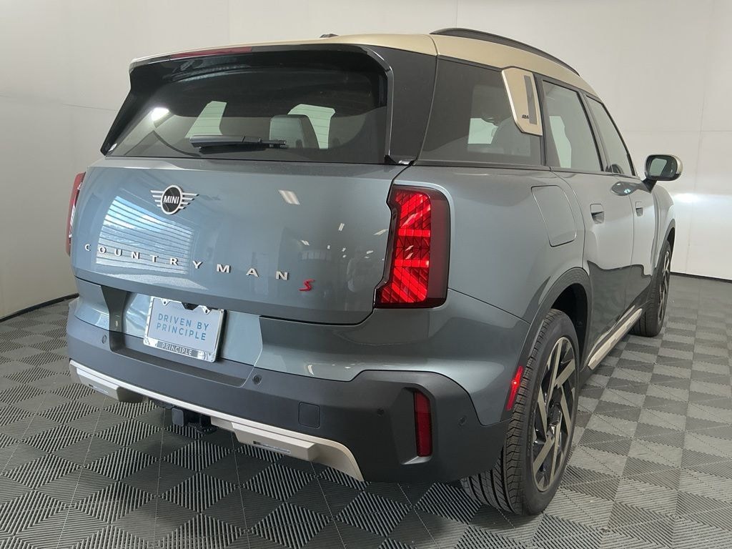New 2026 MINI Countryman Signature Plus SUV