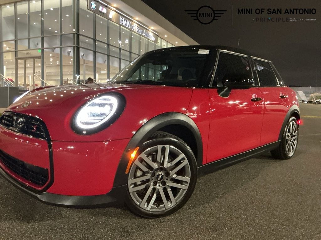 2025 MINI Hardtop 4 Door S's photo