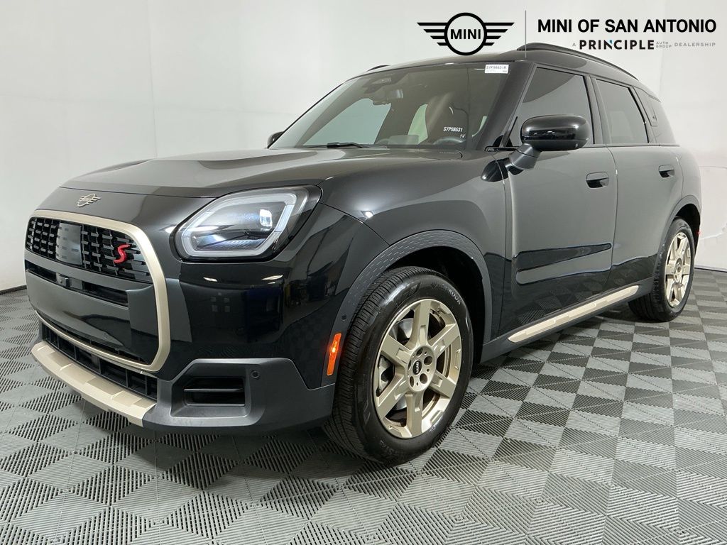 2025 MINI Countryman S's photo