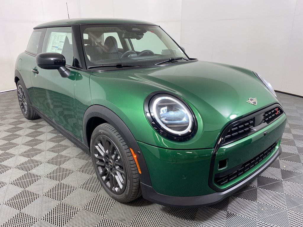 2025 Mini Cooper S Iconic photo 3