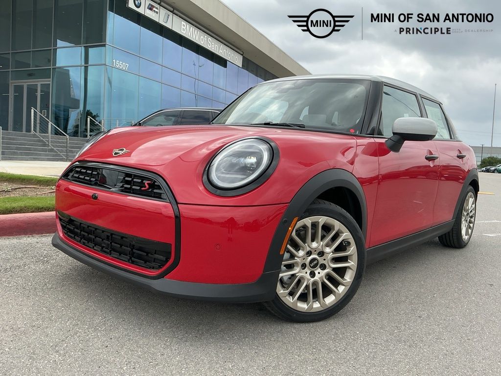 2026 MINI Hardtop Cooper S's photo