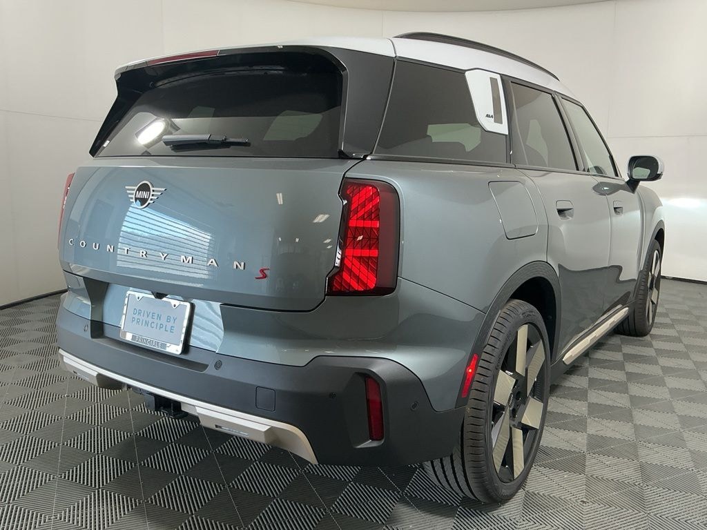 New 2026 MINI Countryman Iconic SUV