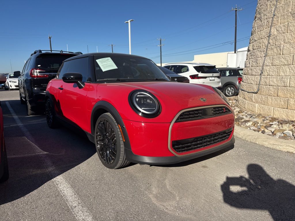 2025 Mini Cooper 2 Door Hardtop S photo 2