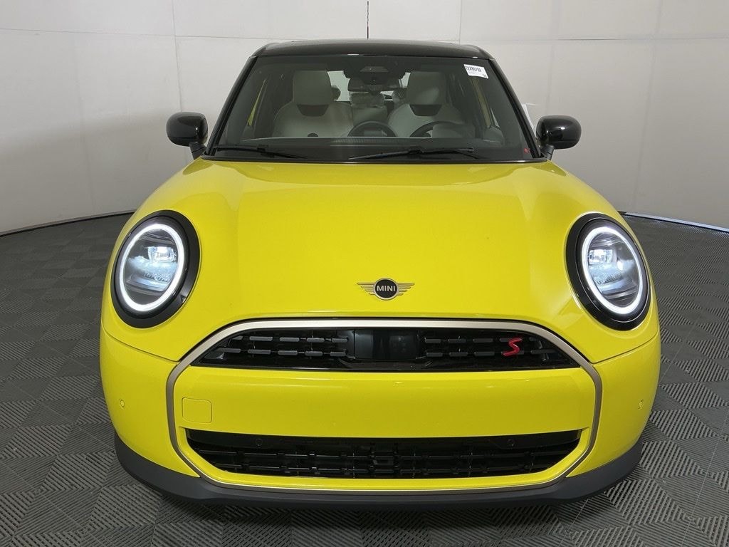 New 2026 MINI 4 Door Signature Plus Hatchback