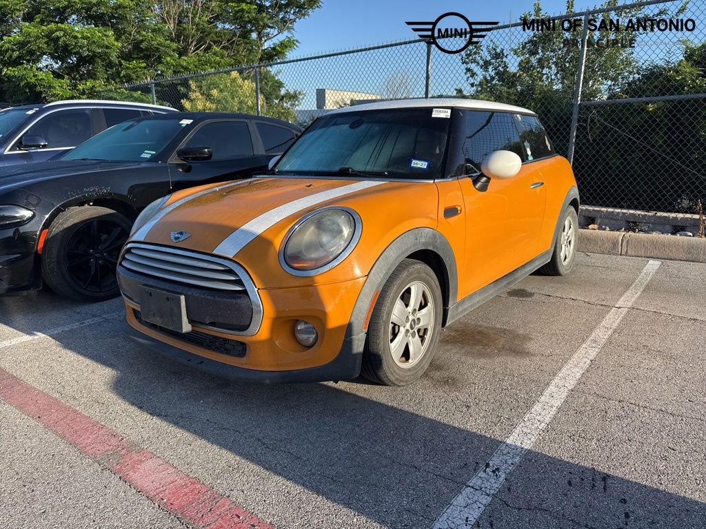 2015 MINI Cooper's photo