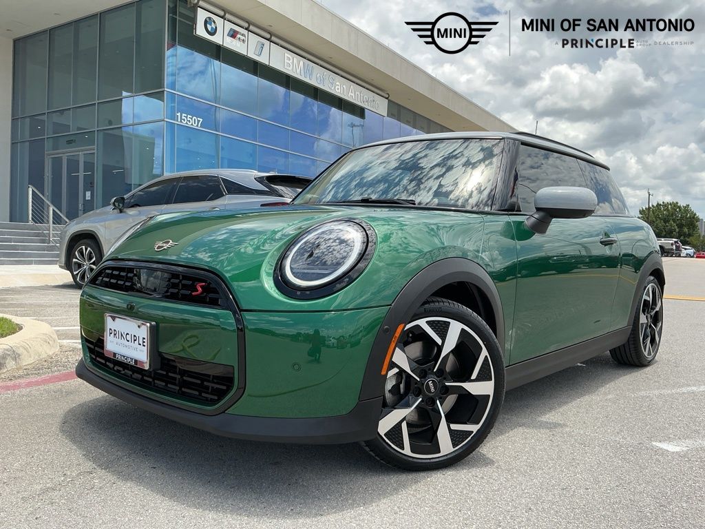 2025 MINI Hardtop Cooper S's photo