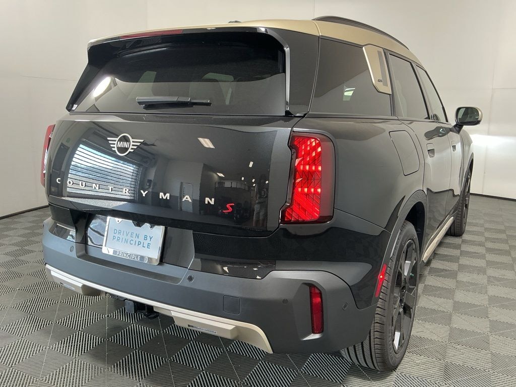 New 2026 MINI Countryman Iconic SUV