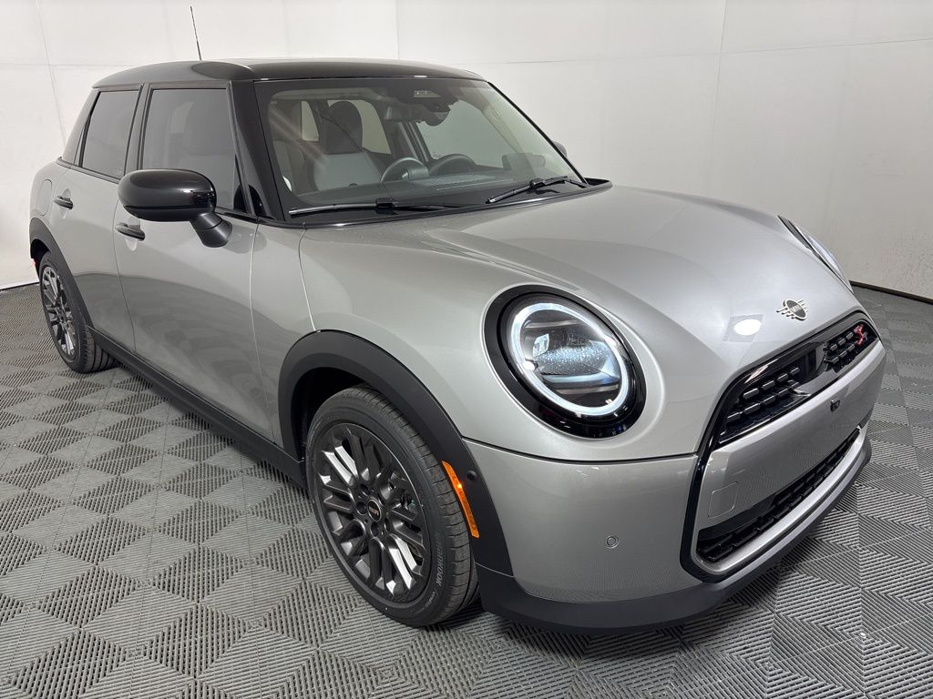 2025 Mini Cooper S Iconic photo 3