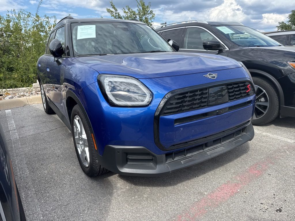 2025 Mini Countryman photo 2