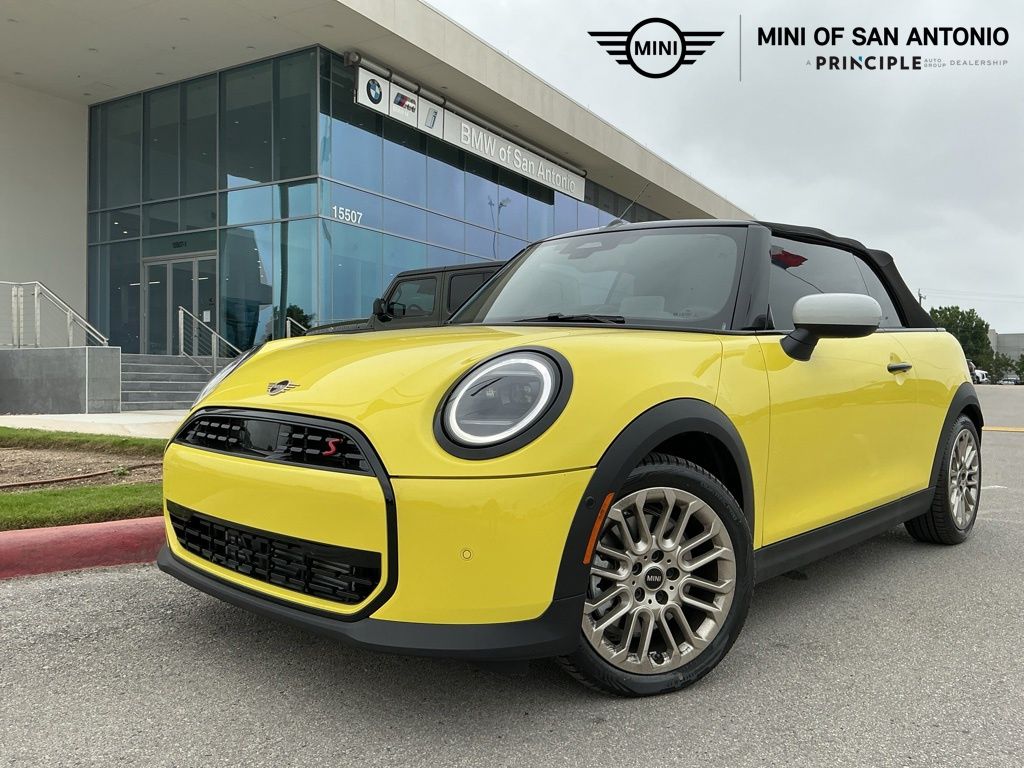 2026 MINI Convertible Cooper S's photo