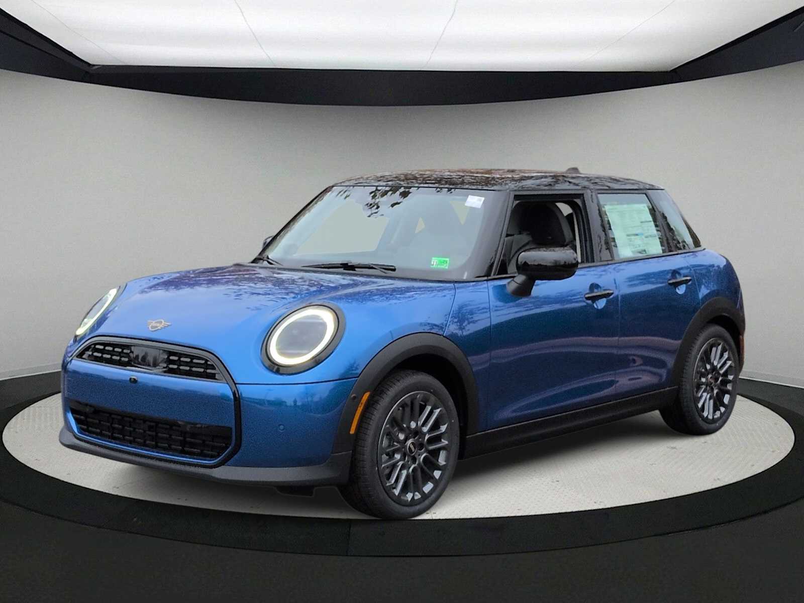 Thumbnail: 2026 MINI Cooper Hardtop - 4