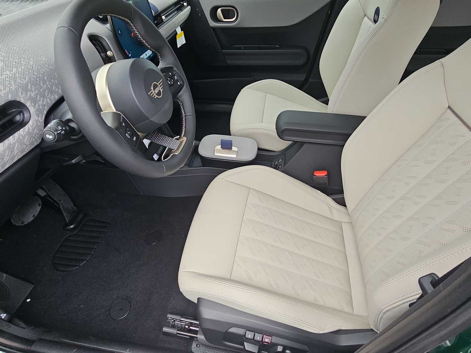 Thumbnail: 2026 MINI Cooper Hardtop - 16