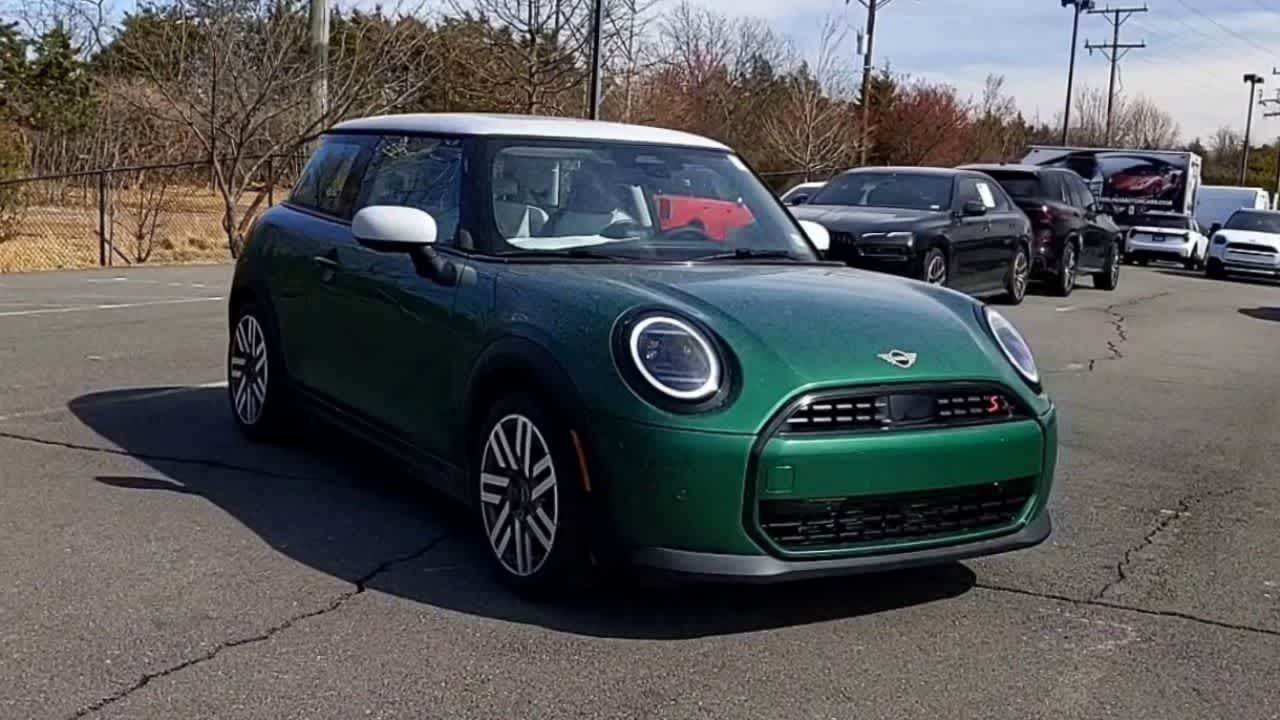 Thumbnail: 2025 MINI Cooper Hardtop - 2