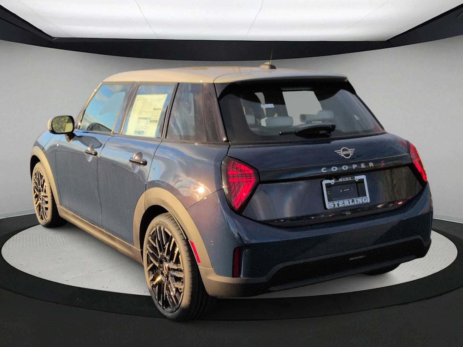 Thumbnail: 2026 MINI Cooper Hardtop - 6