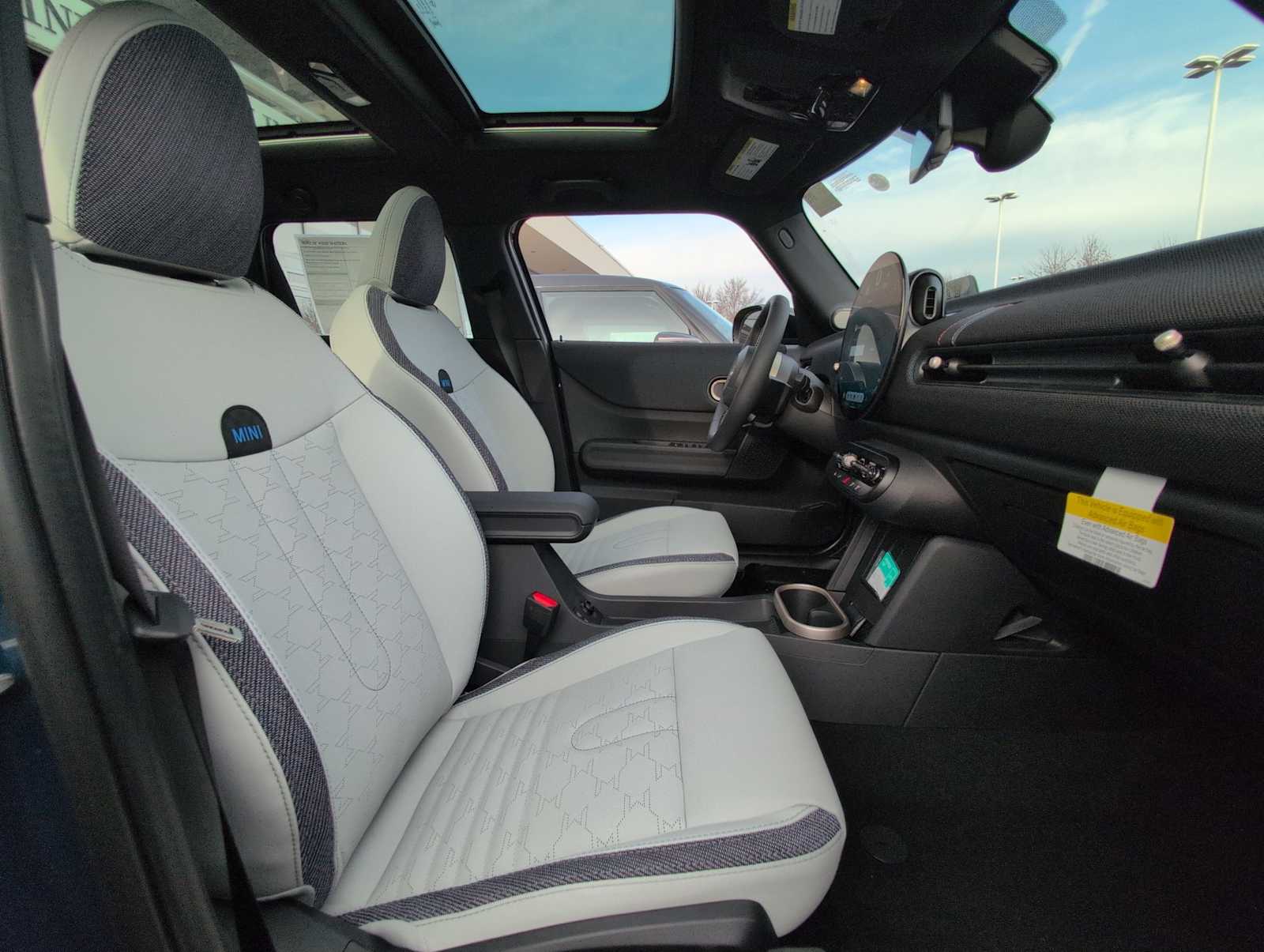 Thumbnail: 2026 MINI Cooper Hardtop - 24