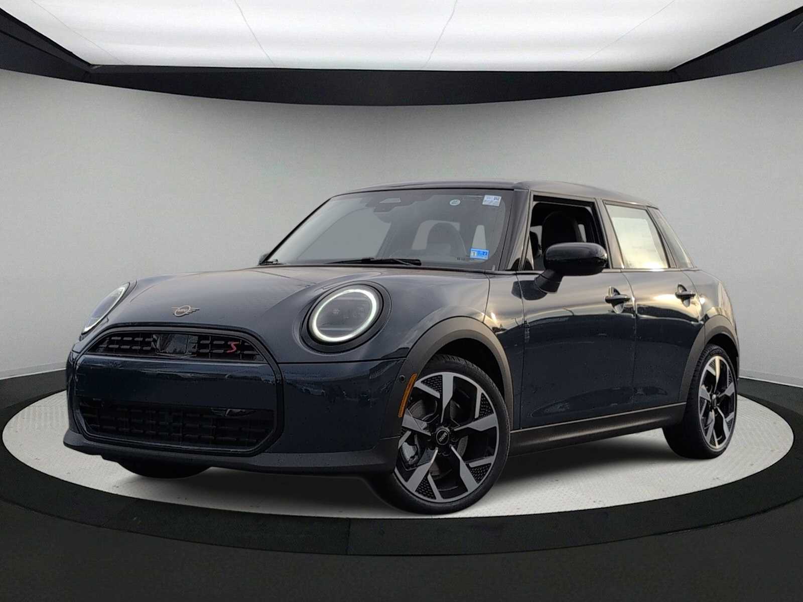Thumbnail: 2026 MINI Cooper Hardtop - 1