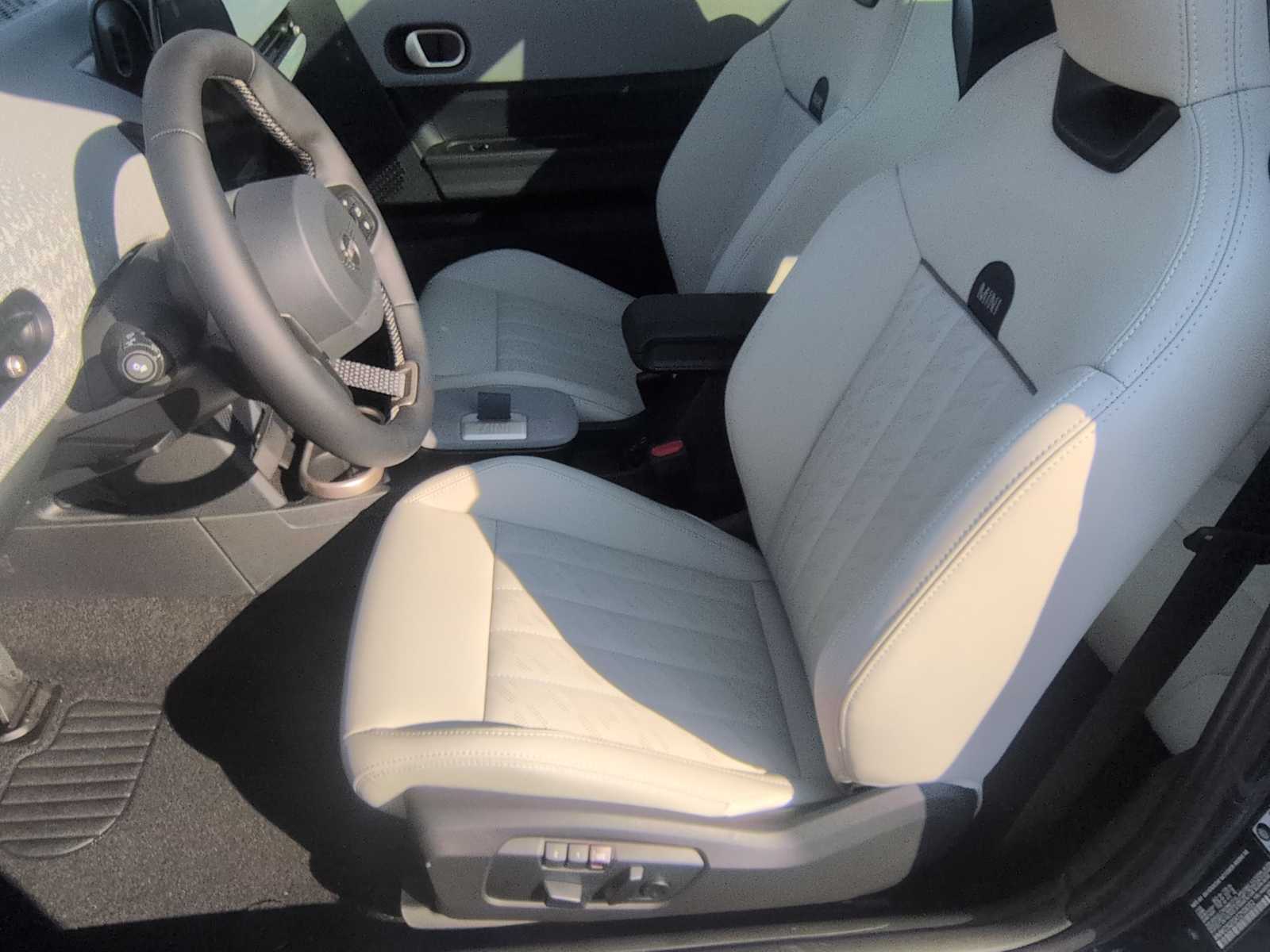 Thumbnail: 2026 MINI Cooper Hardtop - 17