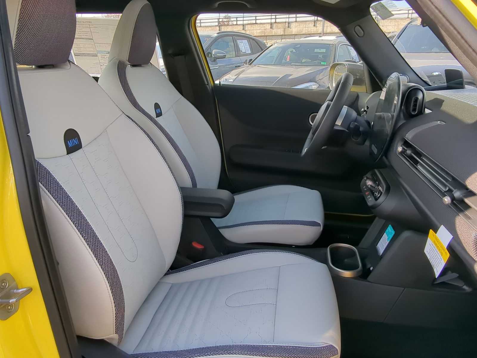 Thumbnail: 2026 MINI Cooper Hardtop - 24