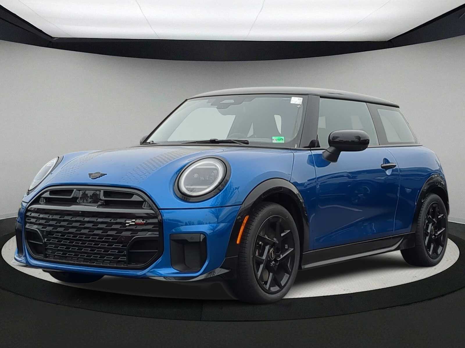 Thumbnail: 2026 MINI Cooper Hardtop - 4