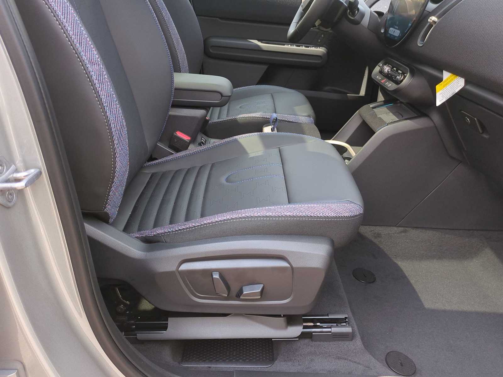 Thumbnail: 2025 MINI Cooper Countryman - 23