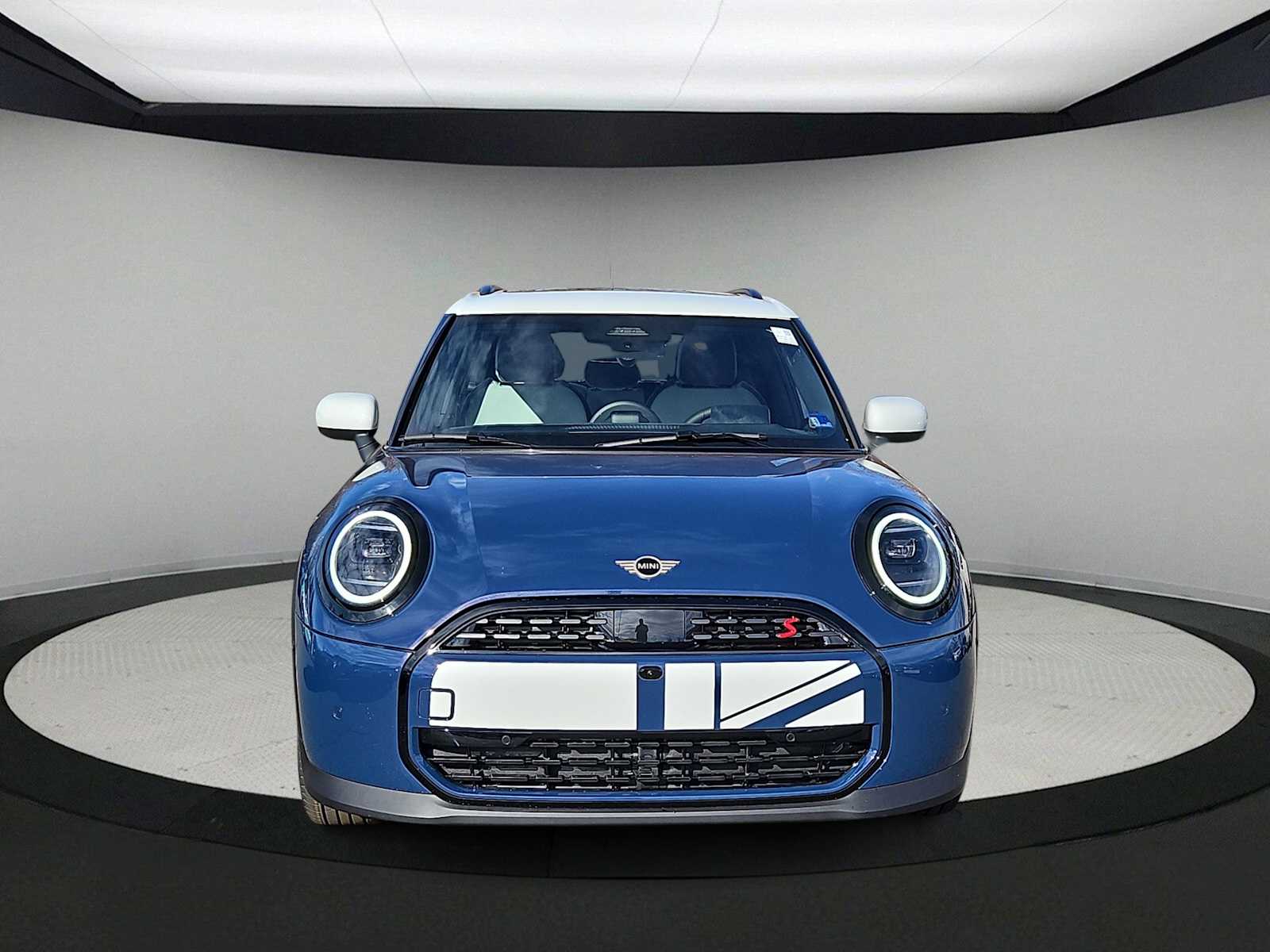 Thumbnail: 2026 MINI Cooper Hardtop - 3