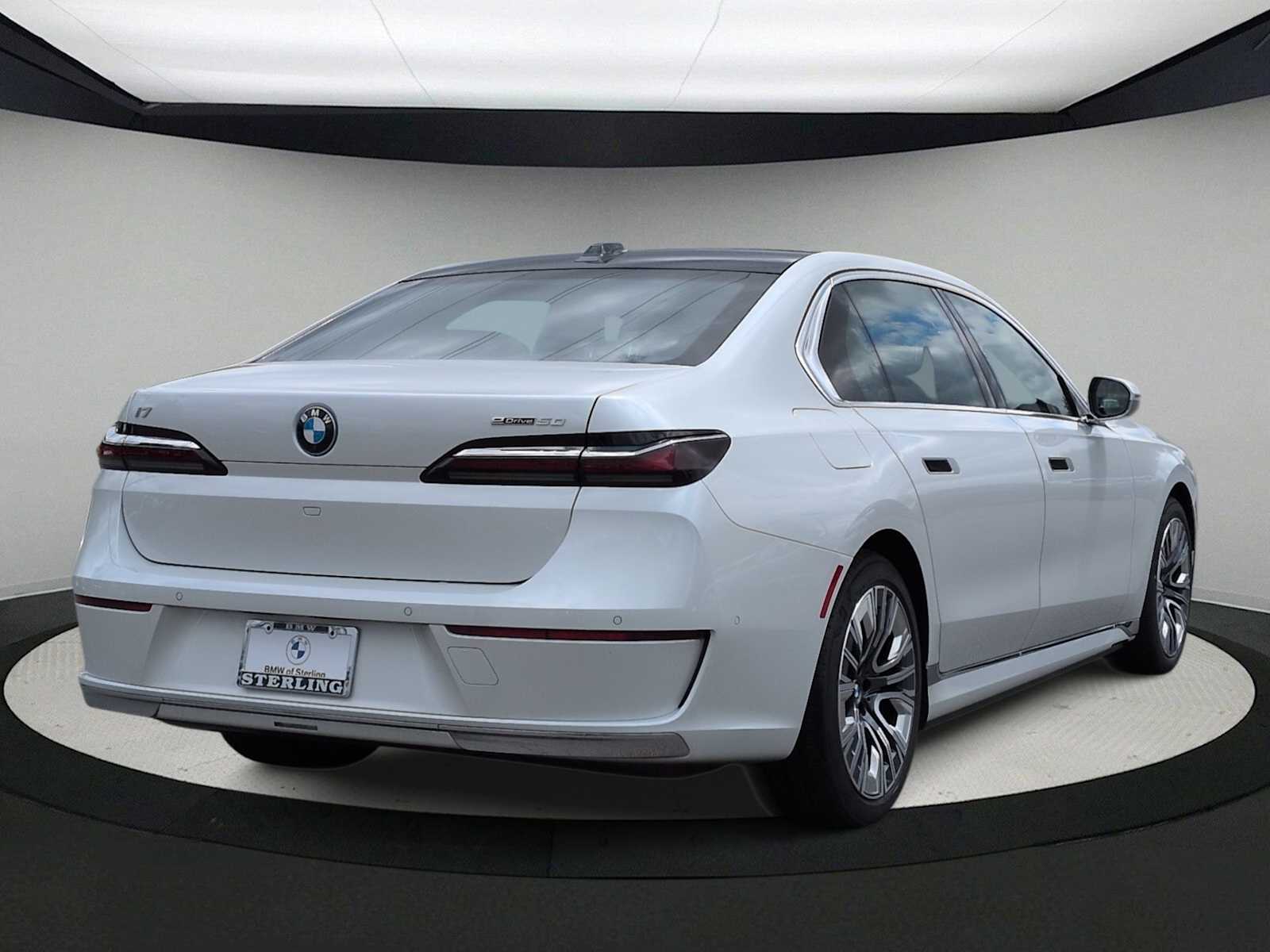 Thumbnail: 2025 BMW i7 - 8