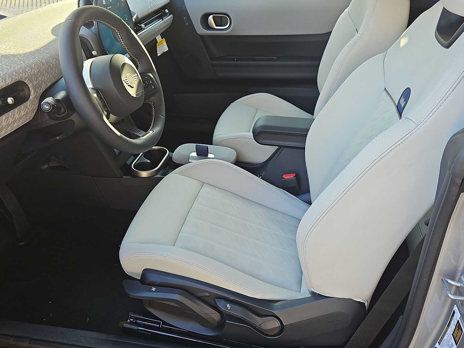 Thumbnail: 2026 MINI Cooper Convertible - 14