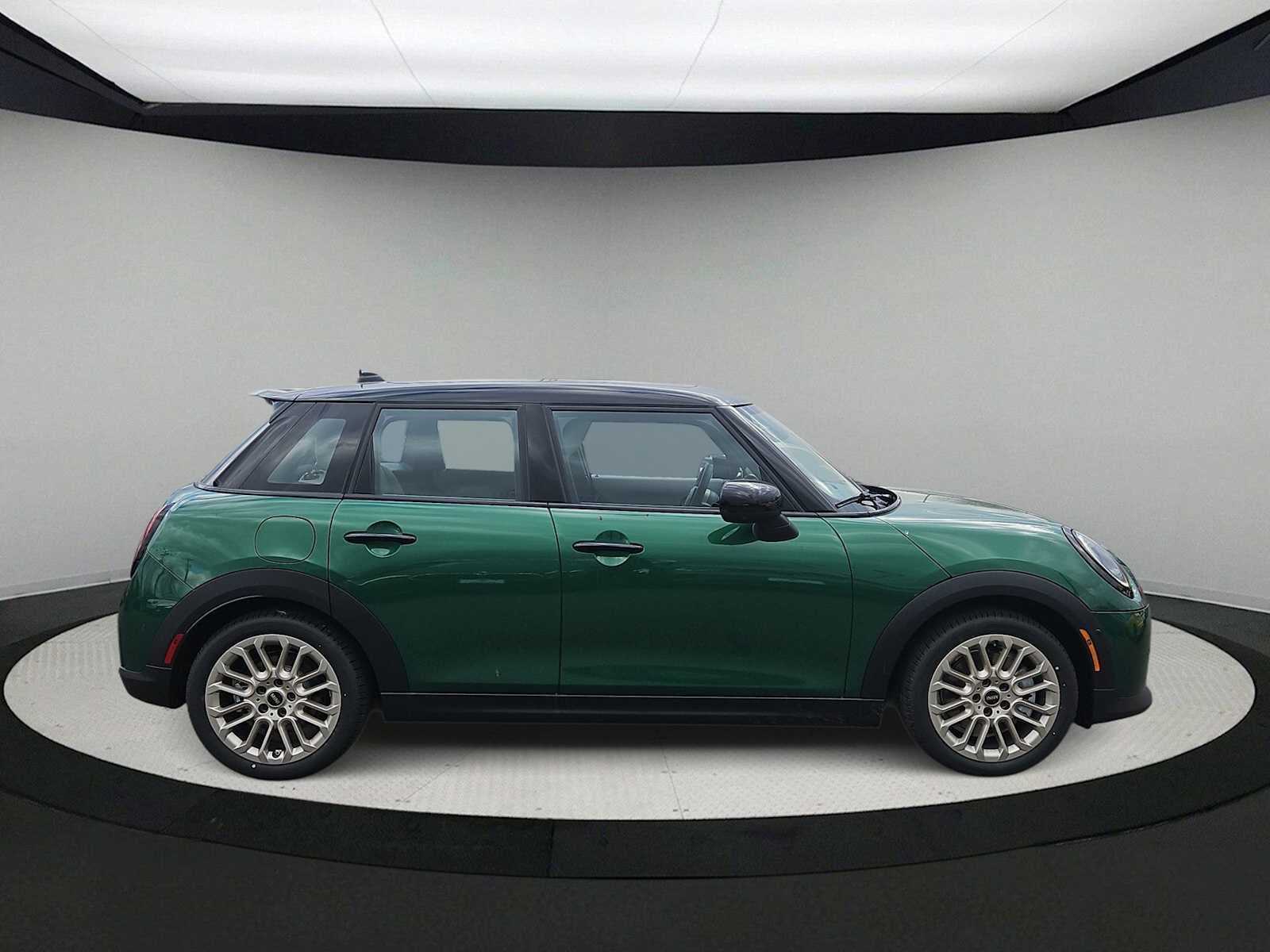 Thumbnail: 2026 MINI Cooper Hardtop - 9