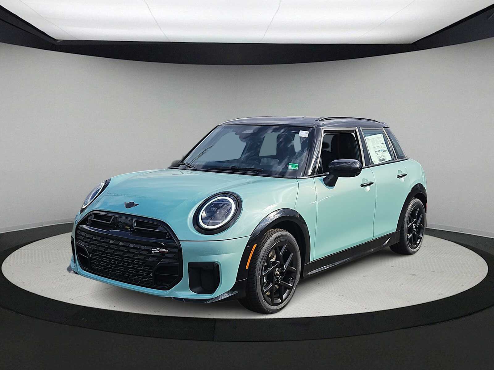 Thumbnail: 2026 MINI Cooper Hardtop - 4