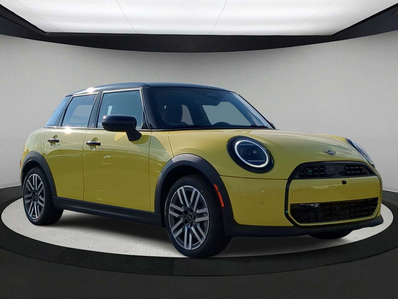 Thumbnail: 2026 MINI Cooper Hardtop - 2