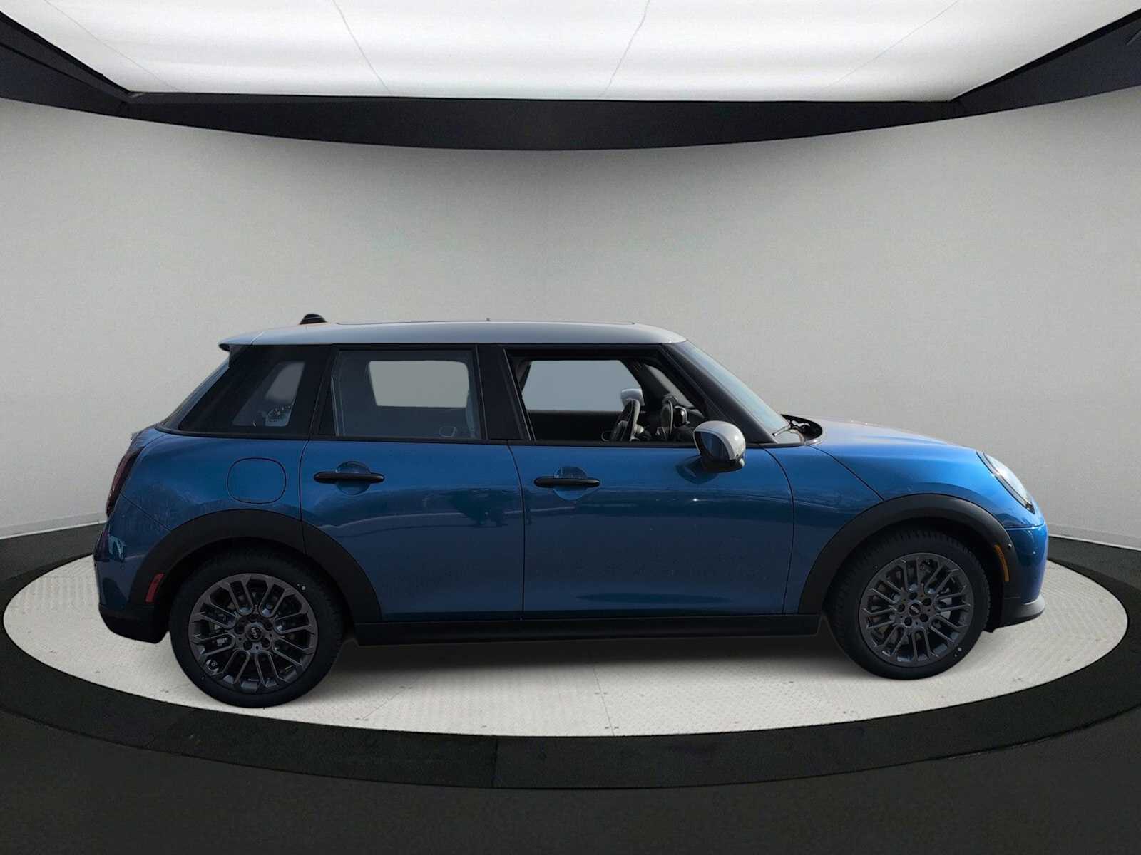 Thumbnail: 2026 MINI Cooper Hardtop - 10