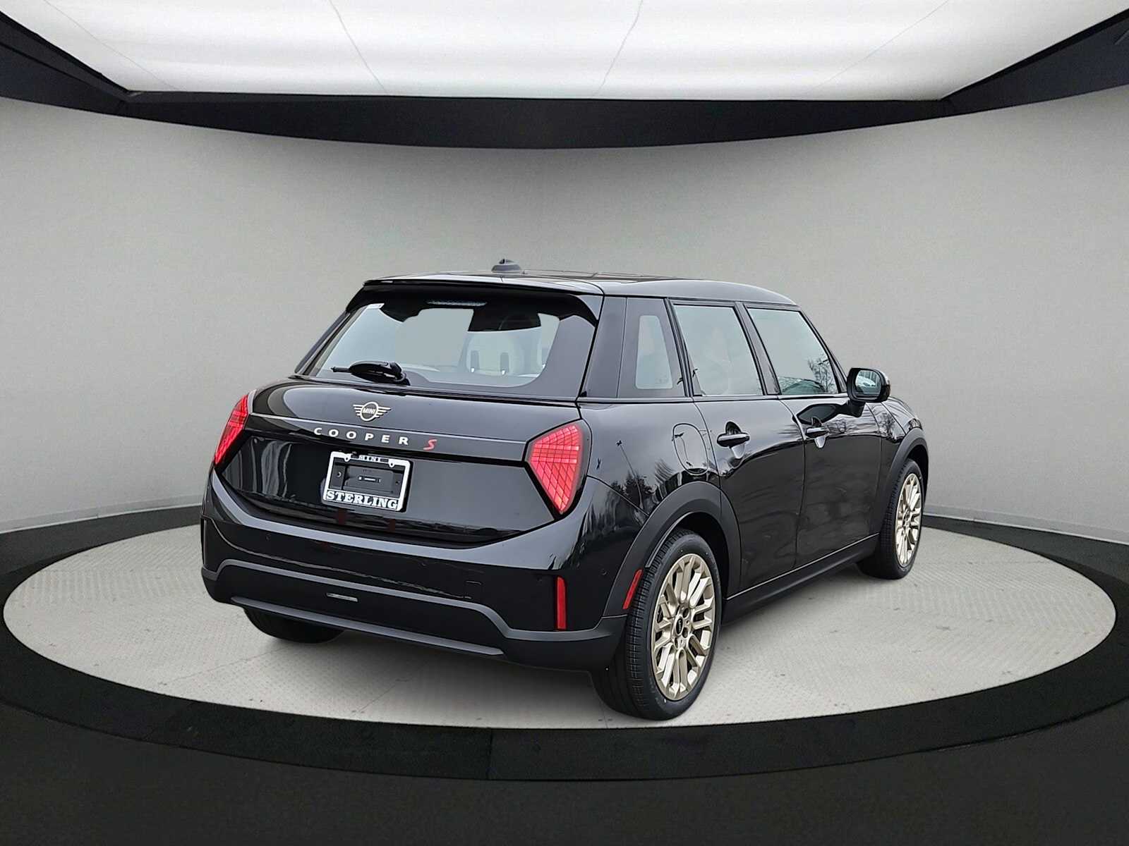 Thumbnail: 2026 MINI Cooper Hardtop - 8