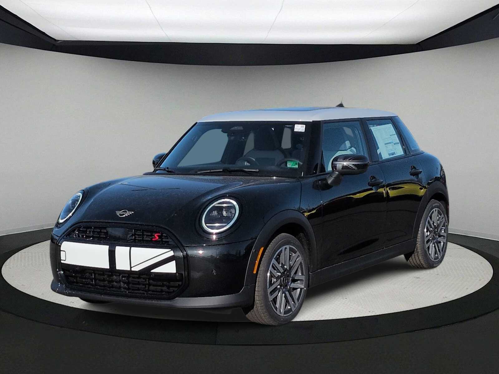 Thumbnail: 2026 MINI Cooper Hardtop - 4