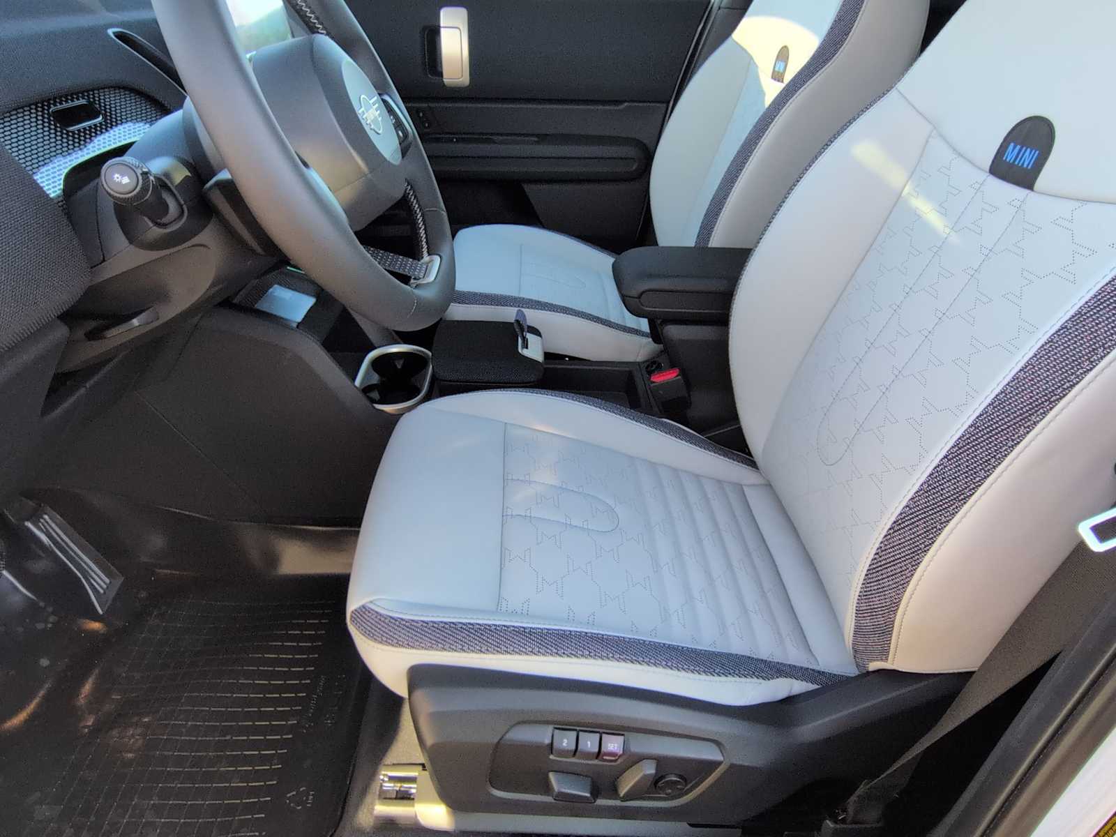 Thumbnail: 2026 MINI Cooper Countryman - 17